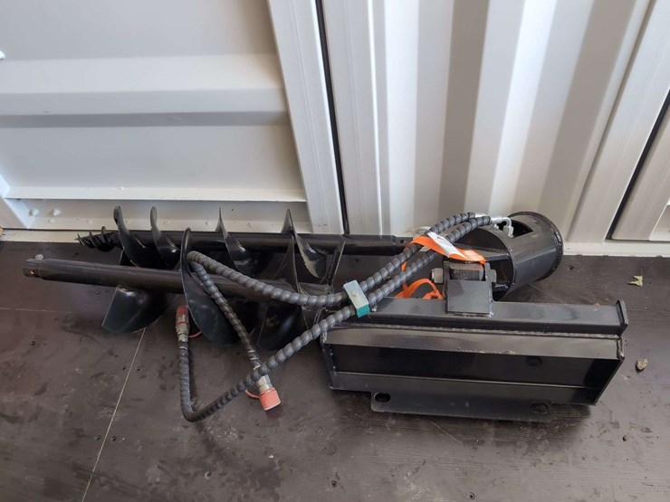 i-ranch-mini-skidsteer-auger-drive-and-bits-image-1