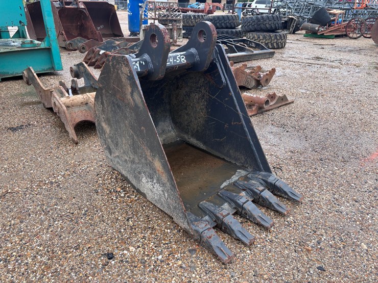 #39096-•-23in-digging-bucket-image-2