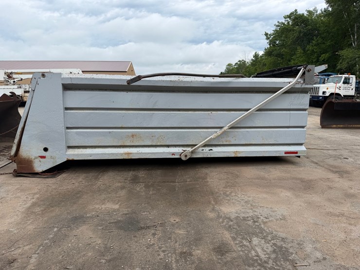 #1502-•-14'-dump-box-image-2