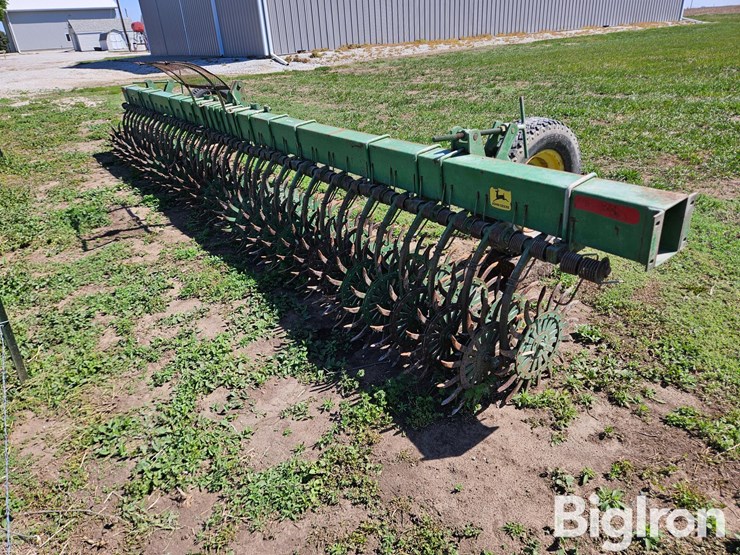 john-deere-400-image-5