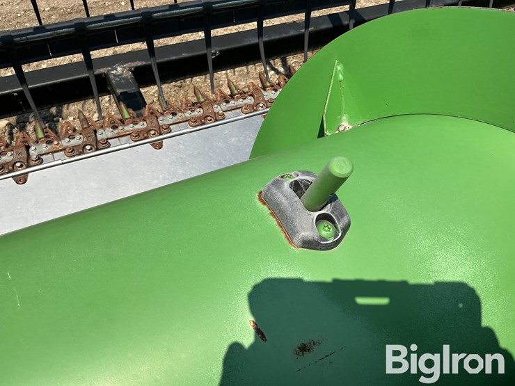 2011-john-deere-630f-image-17