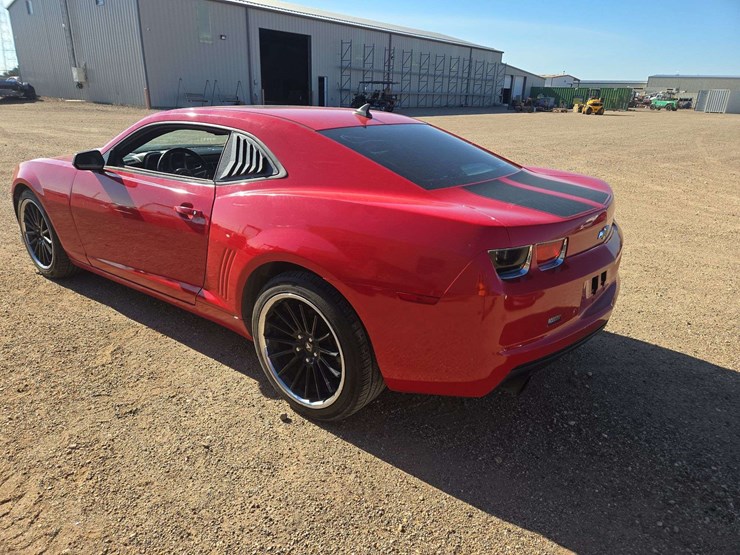 2011-chevrolet-camaro-coupe-image-4