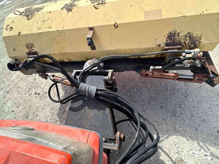 2002-kubota-l4300e-48hp-utility-tractor-w/-sweeper-and-box-blade-ripper-image-14