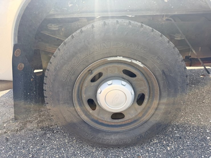 2011-ford-f350-image-54