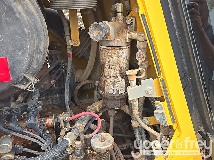 2023-komatsu-d61pxi-24-image-38