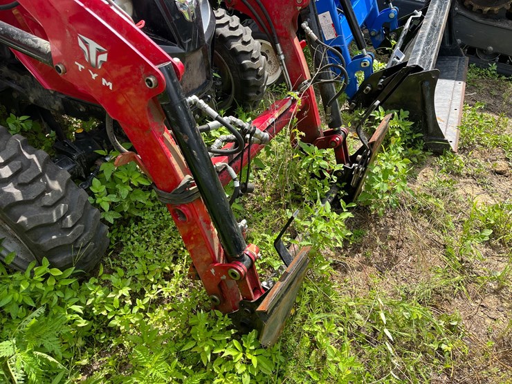 2021-tym-t25h-compact-utility-tractor-w/loader-image-17