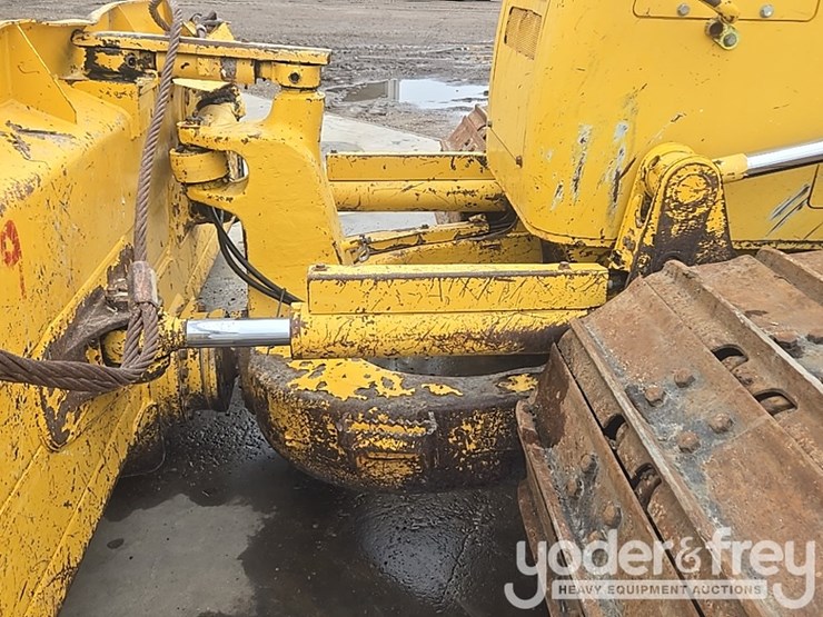 2020-komatsu-d61px-24-image-25
