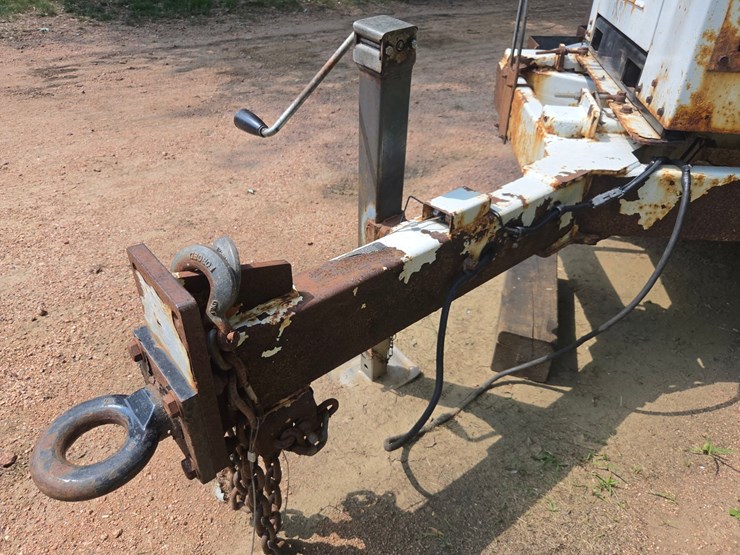 #1801-•-2016-altec-towable-wood-chipper-image-27