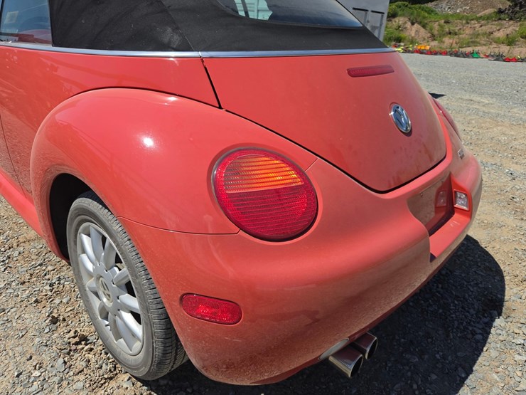 #61153-•-2005-volkswagen-convertible-image-18