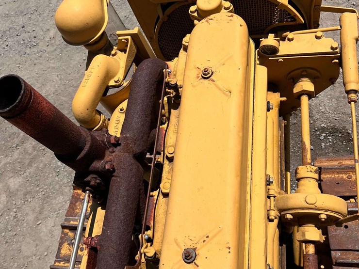 caterpillar-thirty-image-23