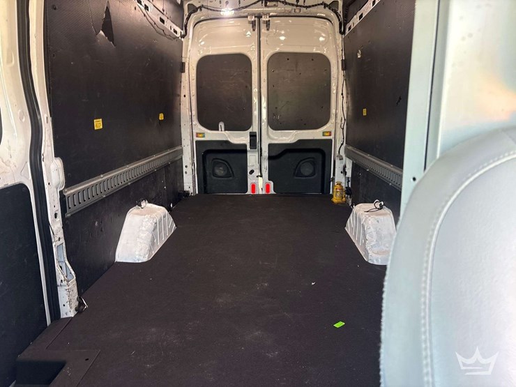 2019-ford-transit-image-16