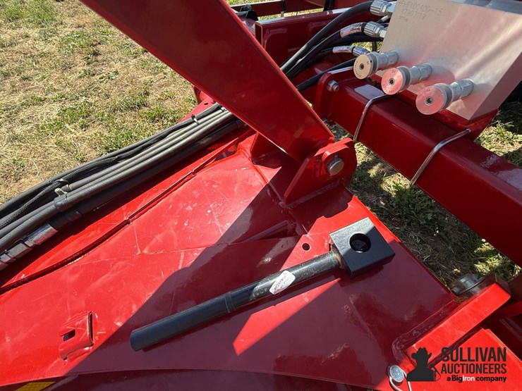 2023-case-ih-255-image-17