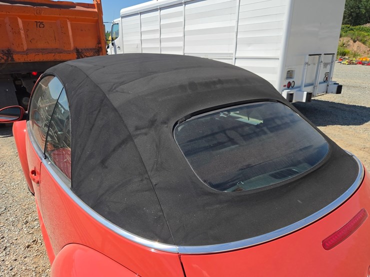 #61153-•-2005-volkswagen-convertible-image-19