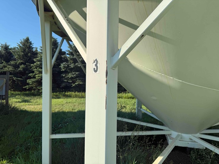 amber-waves-hopper-bin-image-3