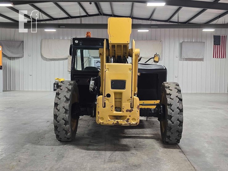2016-caterpillar-tl642d-image-8