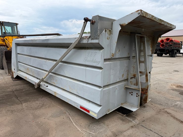 #1502-•-14'-dump-box-image-3