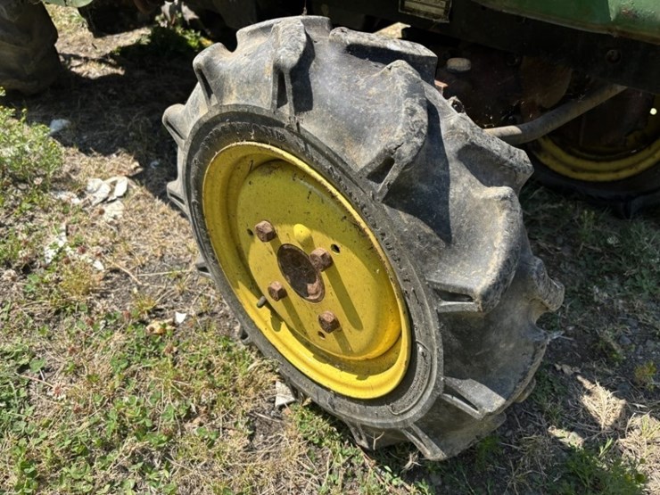 john-deere-4100-image-12