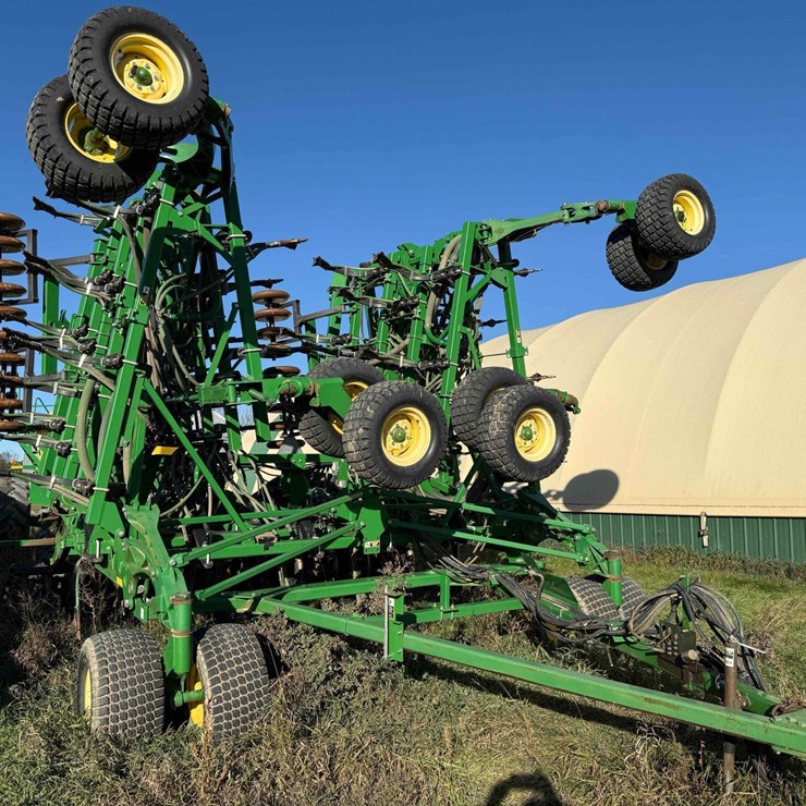 2013 JOHN DEERE 1830