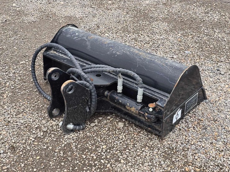 3t-hydraulic-tilting-excavator-bucket-image-3