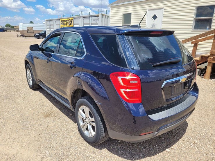 2016-chevrolet-equinox-ls-image-8