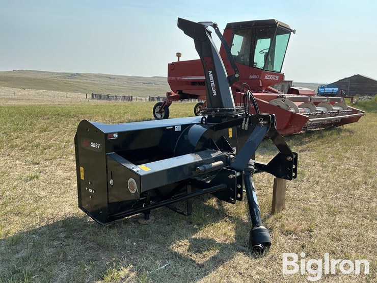 mk-martin-sb87-bk-single-auger-snow-blower-image-7
