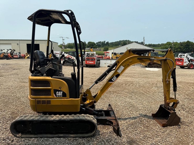 2015-caterpillar-301.7-image-5