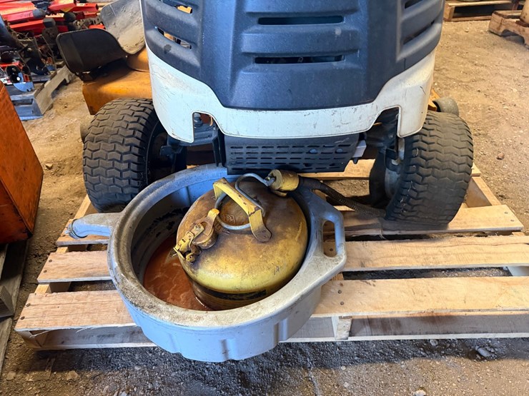 cub-cadet-1050-image-5