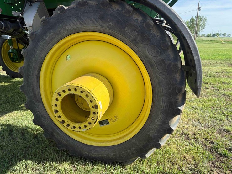 2011-john-deere-4830-image-23