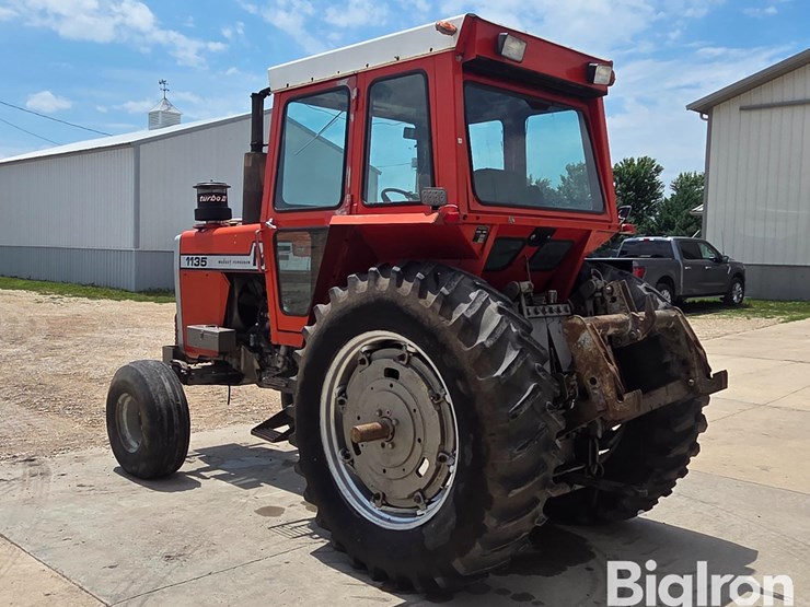 1976-massey-ferguson-1135-image-7
