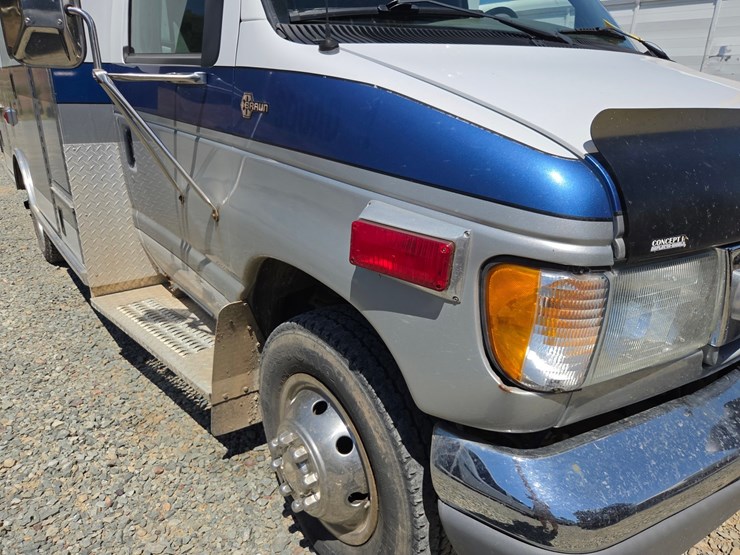 2000-ford-e350-image-11