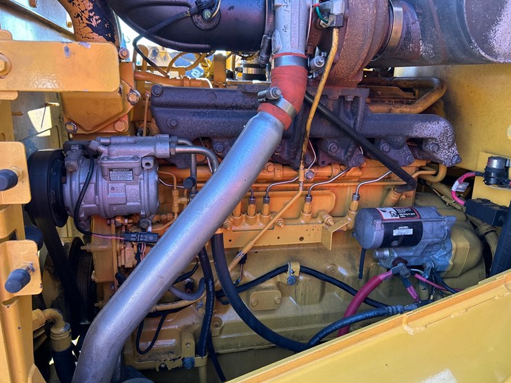 2012-deere-624k-image-62