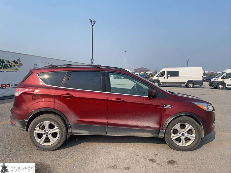 2014-ford-escape-image-4