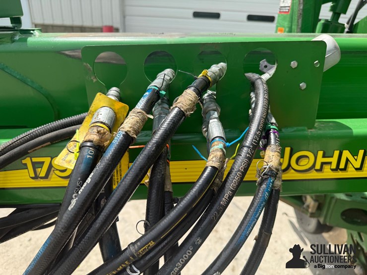 2014-john-deere-1790-ccs-image-15