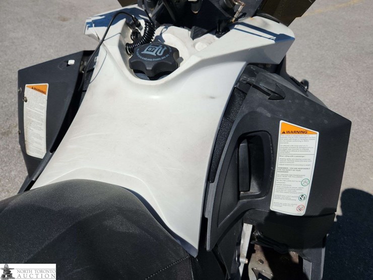 2014-grand-touring-sport-ski-doo-2014-ski-doo-grand-touring-sport-image-22