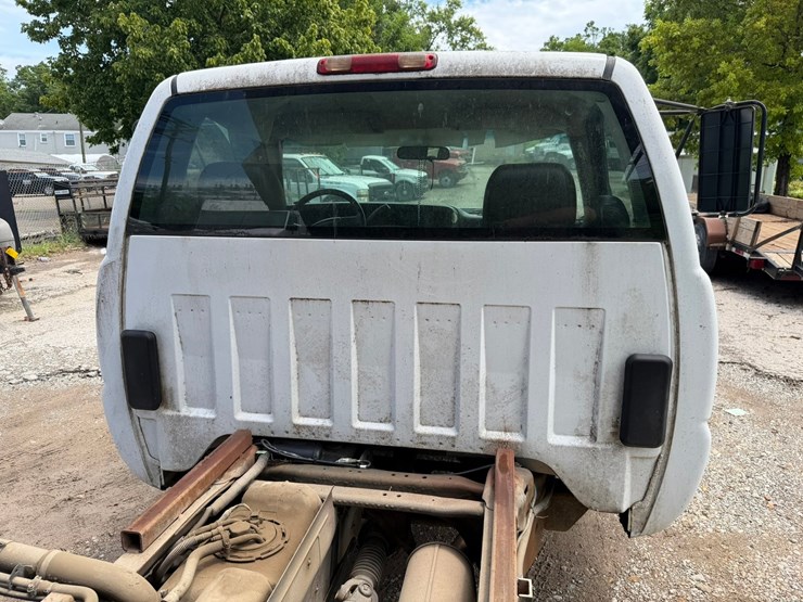 2007-chevrolet-3500-image-32
