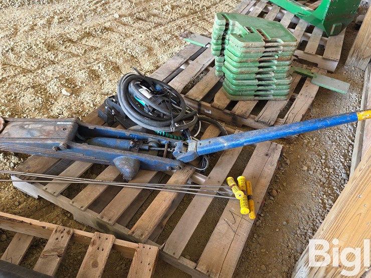 floor-jack,-tile-probes,-def-pump-image-7