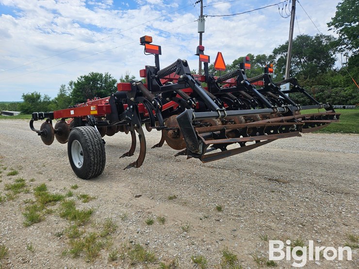2014-case-ih-870-ecolo-tiger-7-shank-disk-ripper-image-7