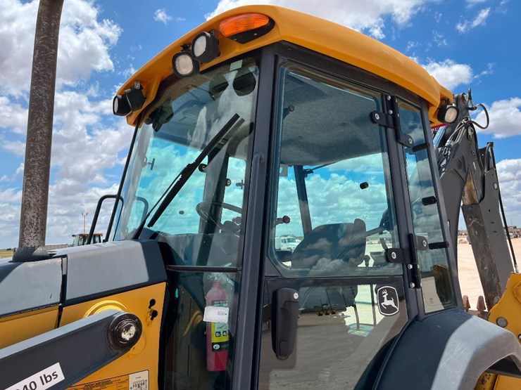 2011-deere-310sj-image-45