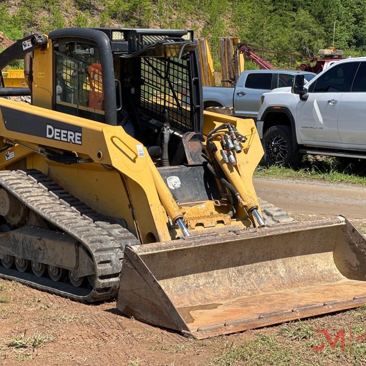 DEERE CT332