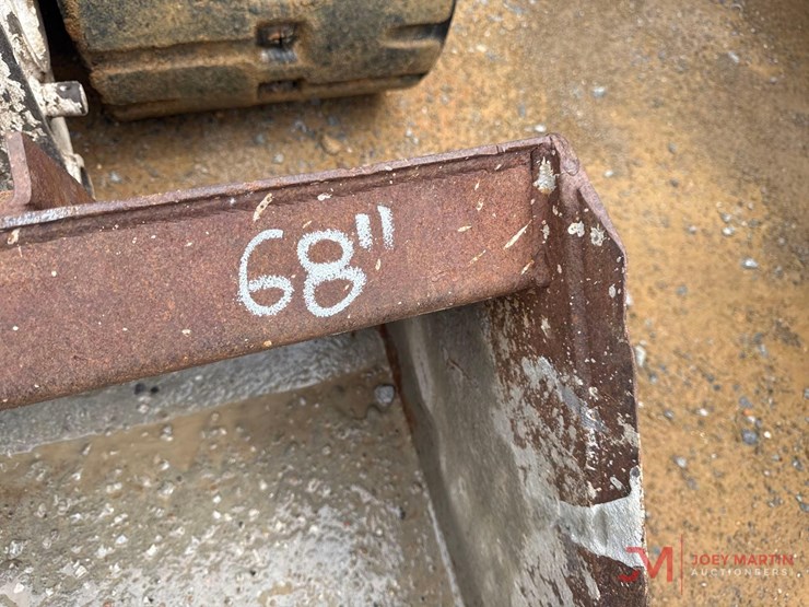 2014-bobcat-t750-image-22