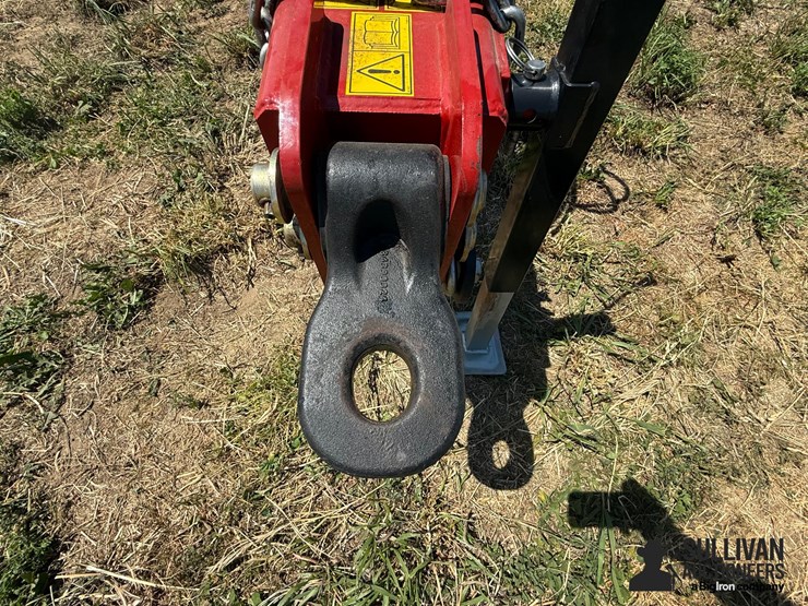 2023-case-ih-255-image-9