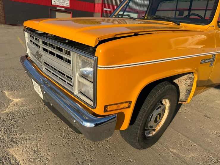 1985-chevrolet-c10-image-10