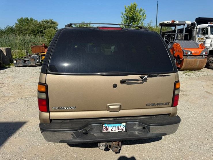 2005-chevrolet-tahoe-image-14