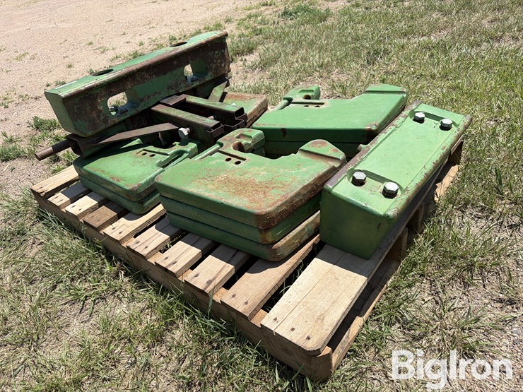 john-deere-front-suitcase-weight-assembly-image-6
