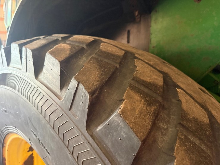 john-deere-6420-image-70
