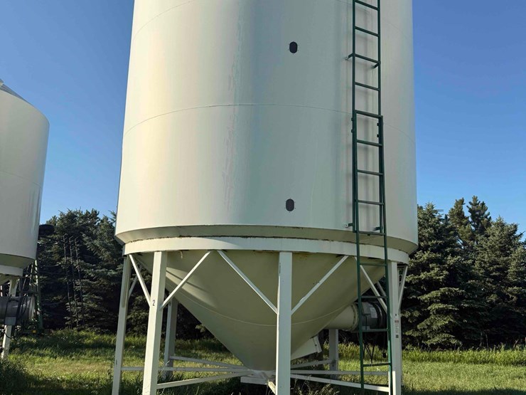 amber-waves-hopper-bin-image-1