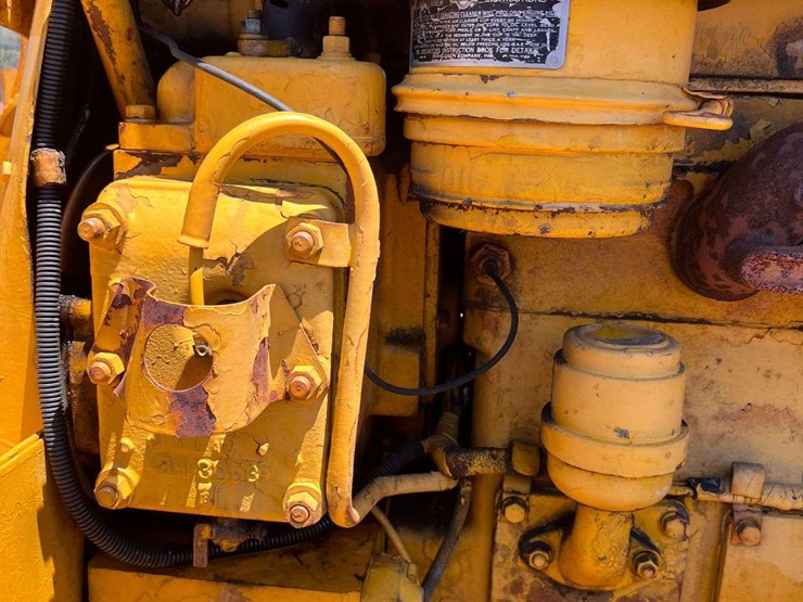 caterpillar-d6-image-14