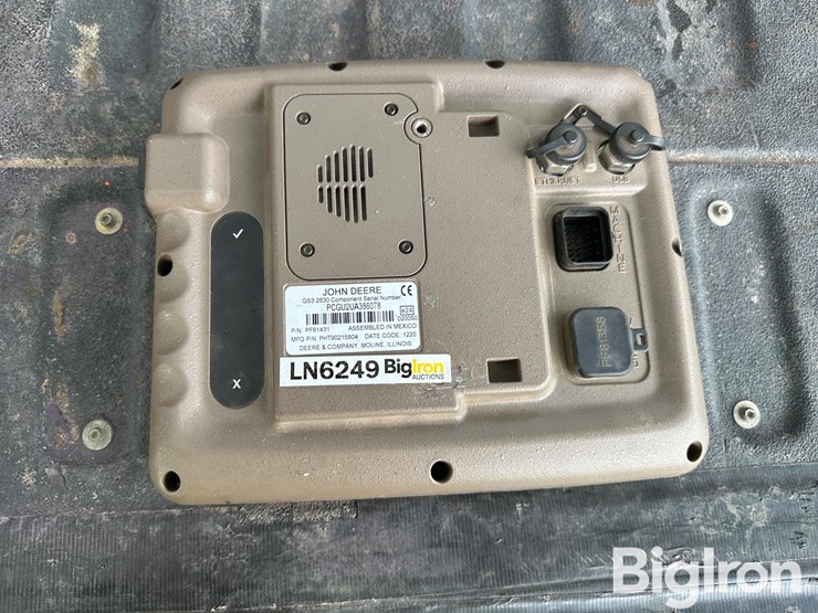 2020-john-deere-2630-image-14