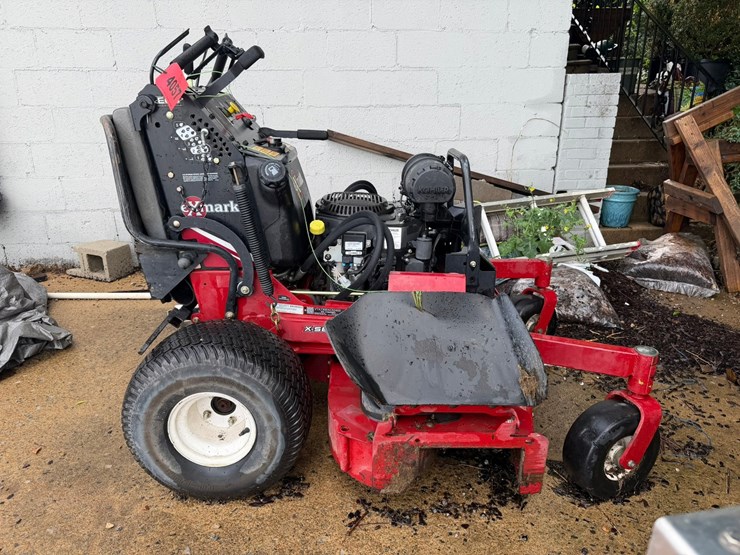 #4057-•-2016-exmark-52"-stand-on-mower-image-2