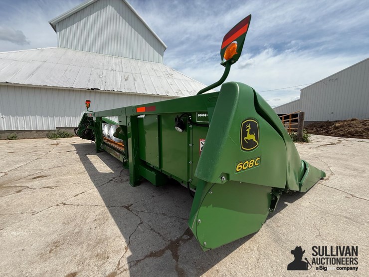 2017-john-deere-608c-image-5